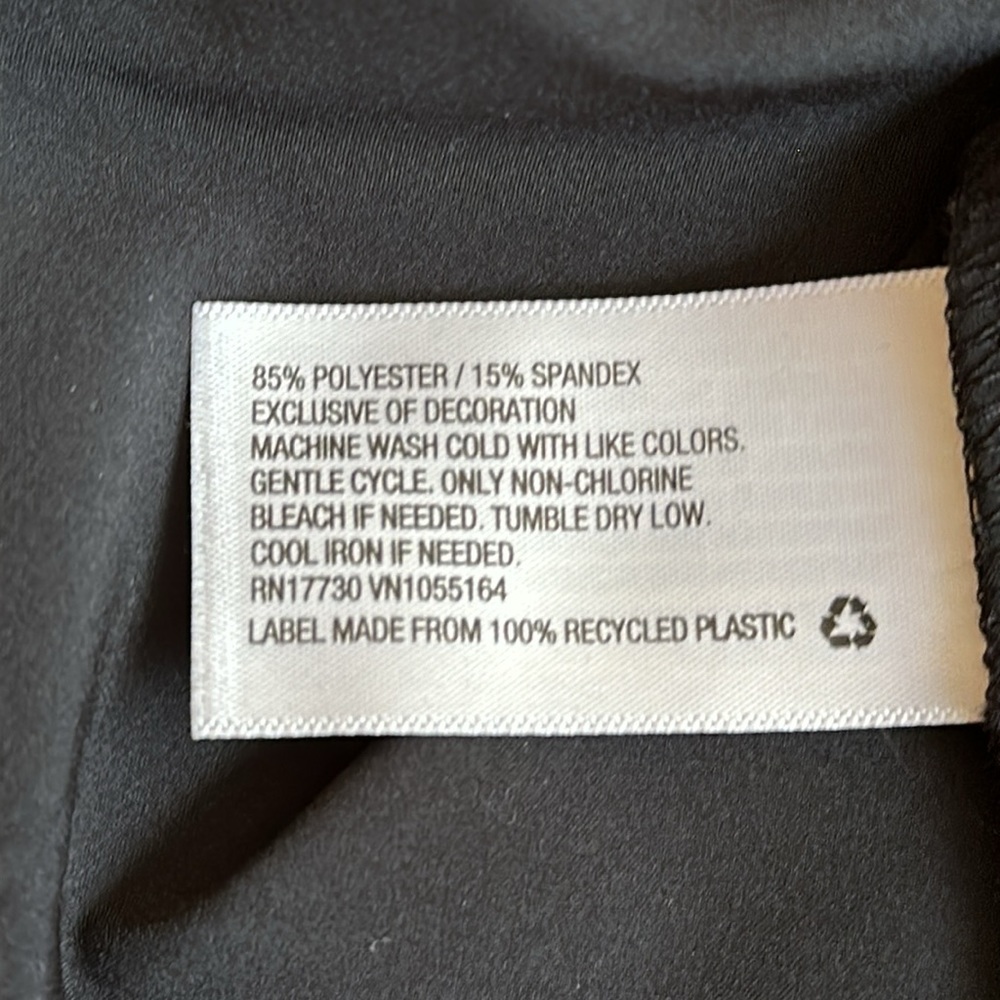 Set Of Three Tops One From Universal Thread And T… - image 8